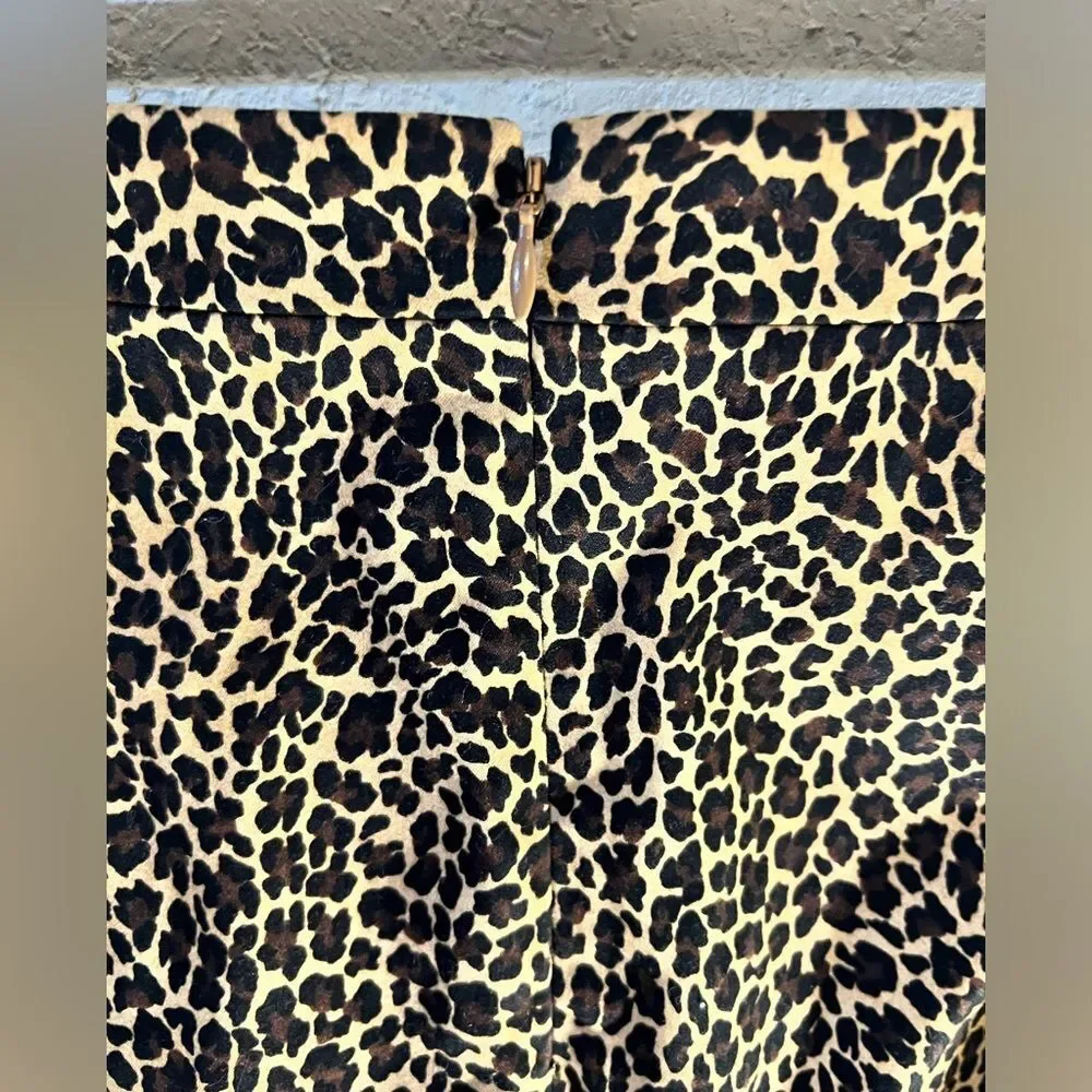 J Crew animal print skirt size 6, gorgeous staple for your closet, zip back,love